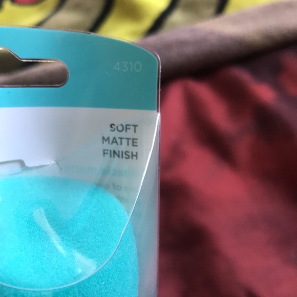 ✨🆕Real Techniques Miracle Mattifying Sponge Duo Set!💙💖✨ - Picture 6 of 13